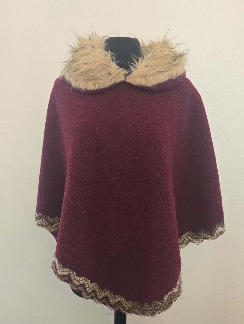 Burgundy Faux-Fur Collar Fleece Poncho Boho Cape
